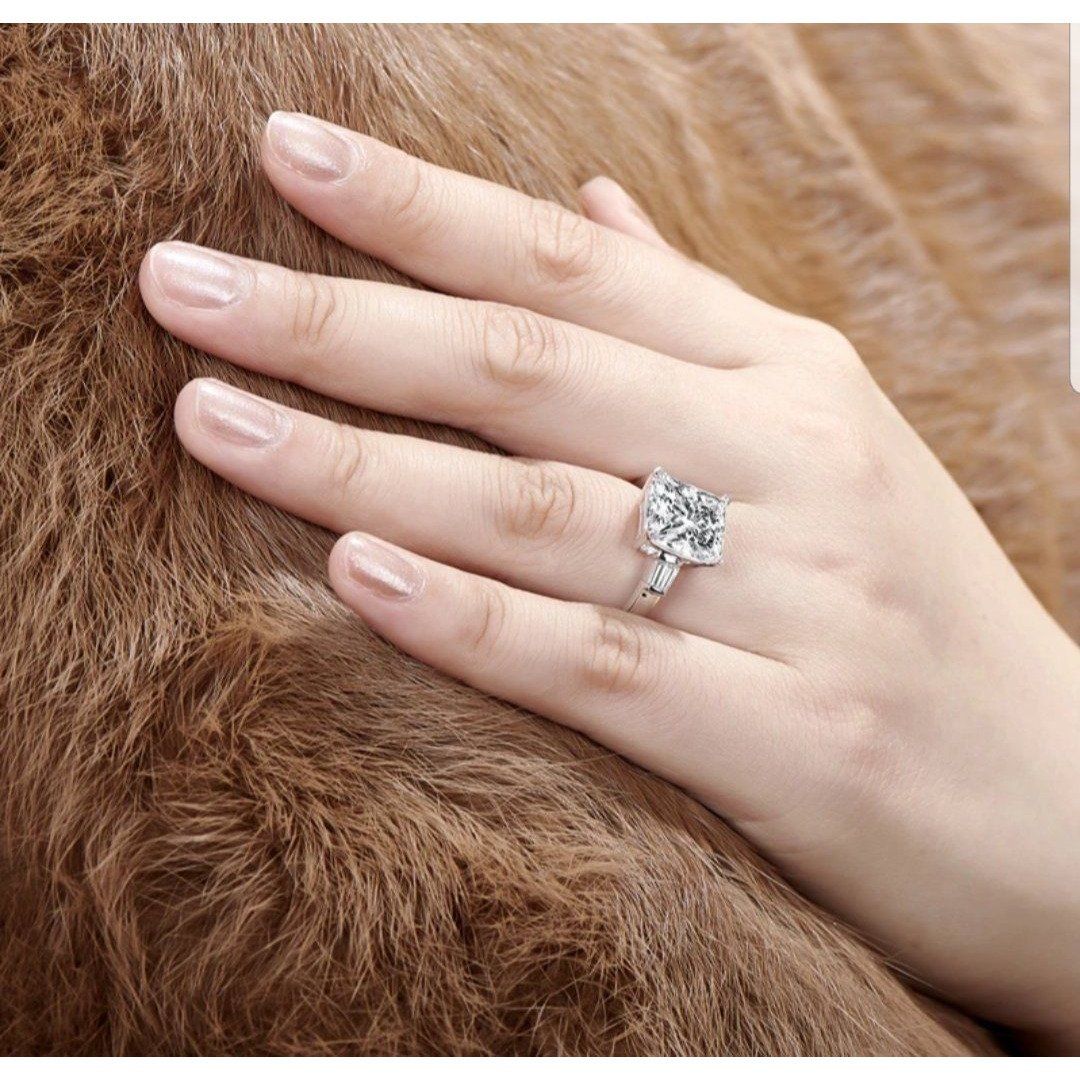 Captivating 10CT Radiant Cut Cubic Zirconia Ring