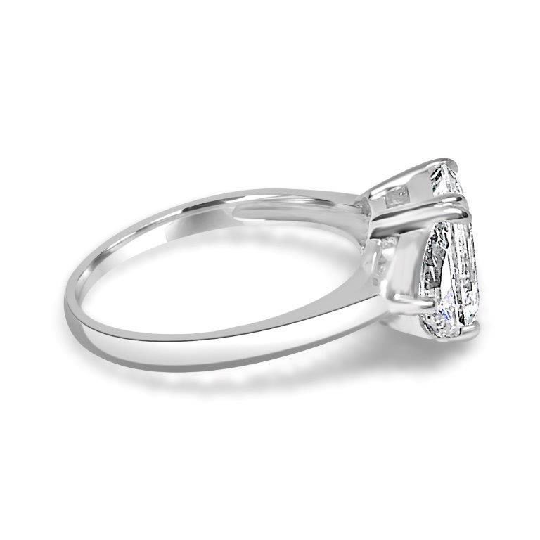 Classic Sterling Silver Platinum Plated 2.5CT Three Stone Emerald Cubic Zirconia Engagement Ring