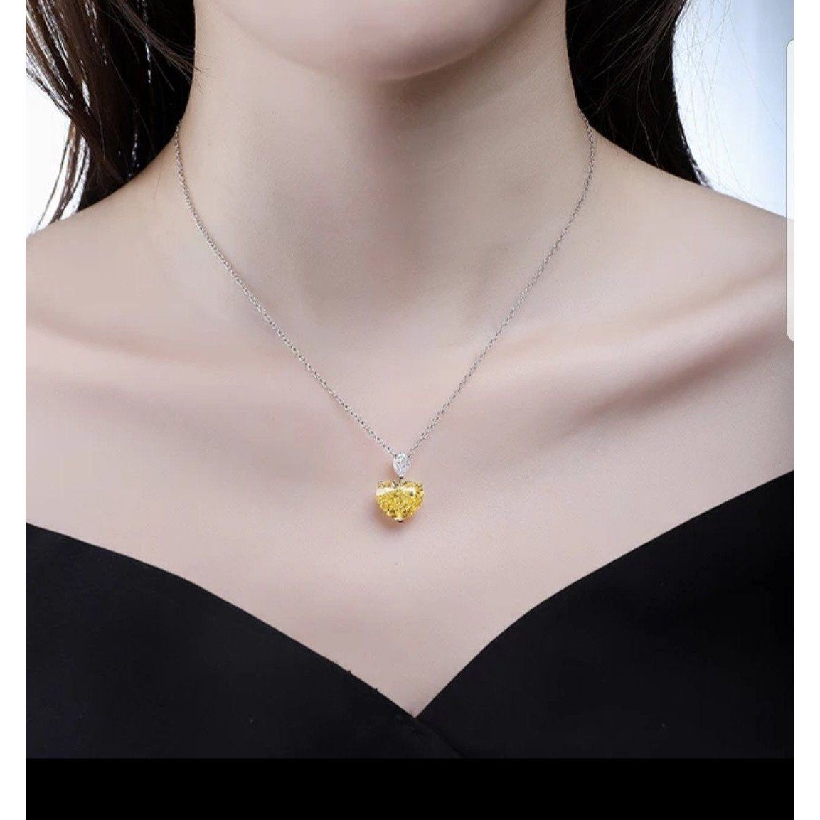 Stunning 5CT Heart Diamond Cubic Zirconia Pendant in Sterling Silver