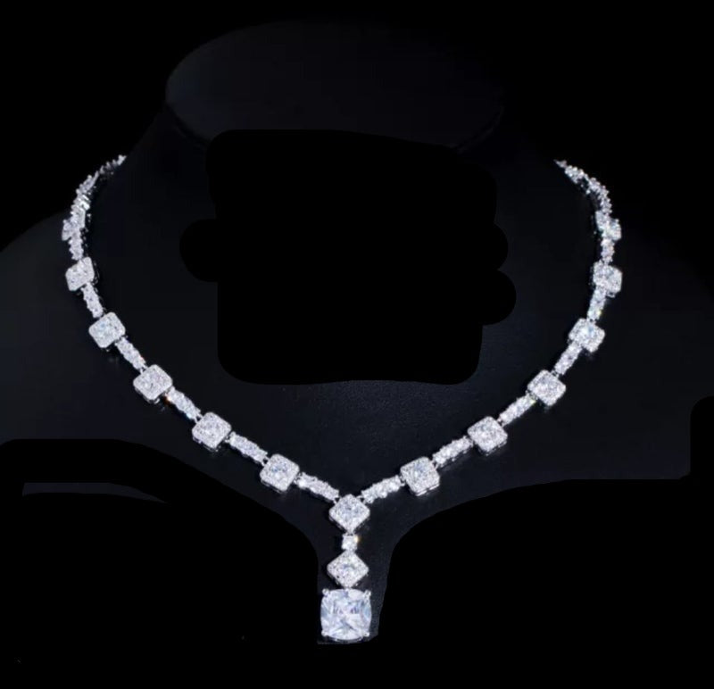 Exquisite 9.5CT Cubic Zirconia Pendant Necklace
