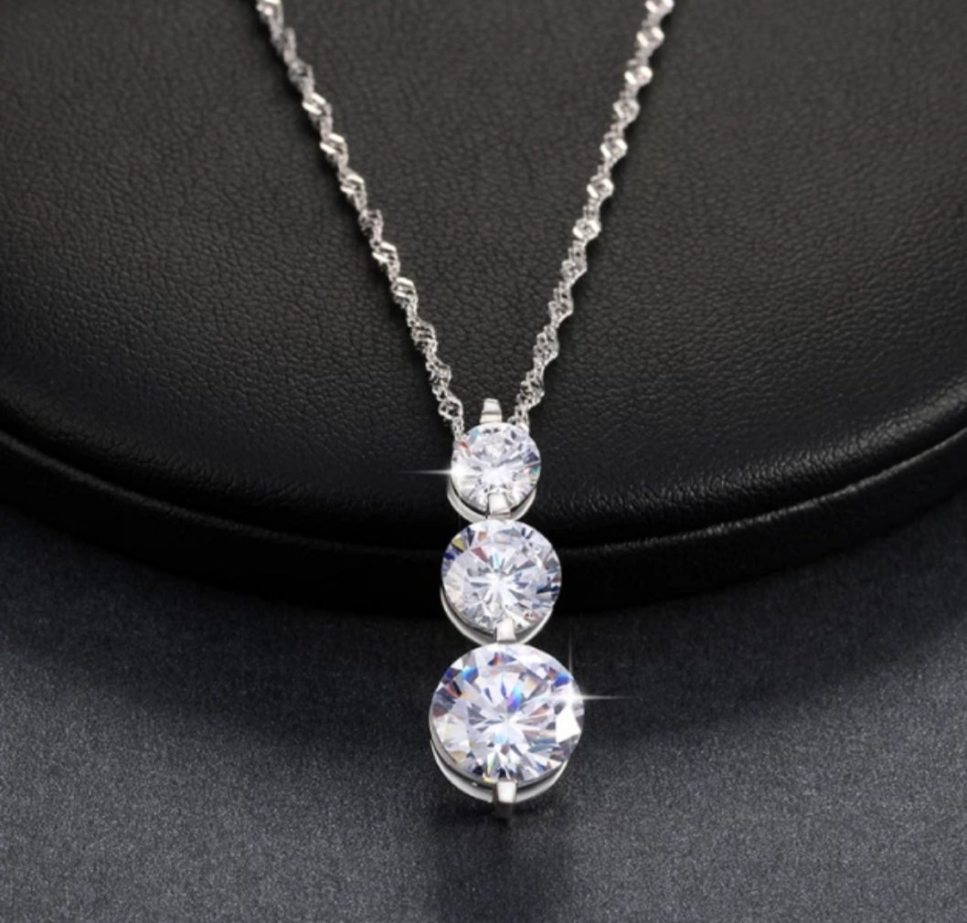 Exquisite 4CT Cubic Zirconia Three Stones Necklace