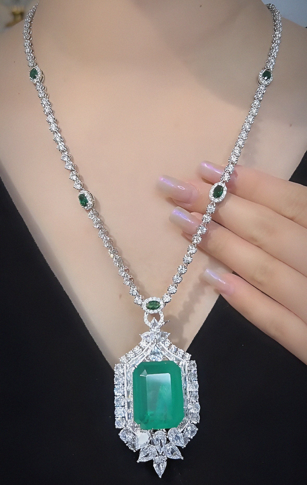 Gorgeous Colombian Emerald Fusion Luxury Statement Necklace