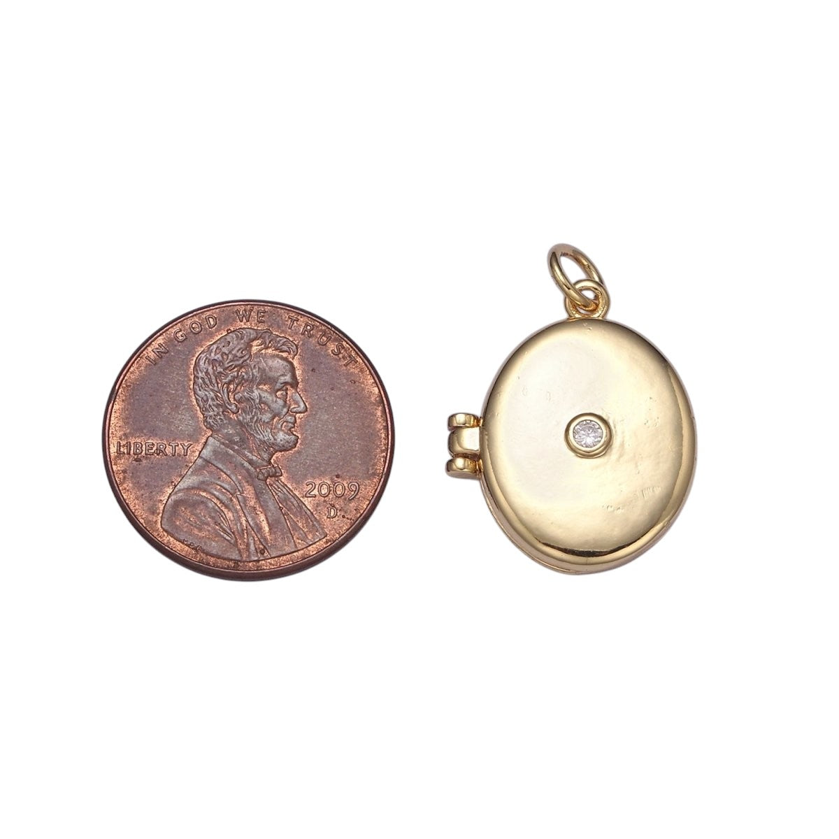 Classic Gold-Filled Oval Locket Photo Locket, Minimalist