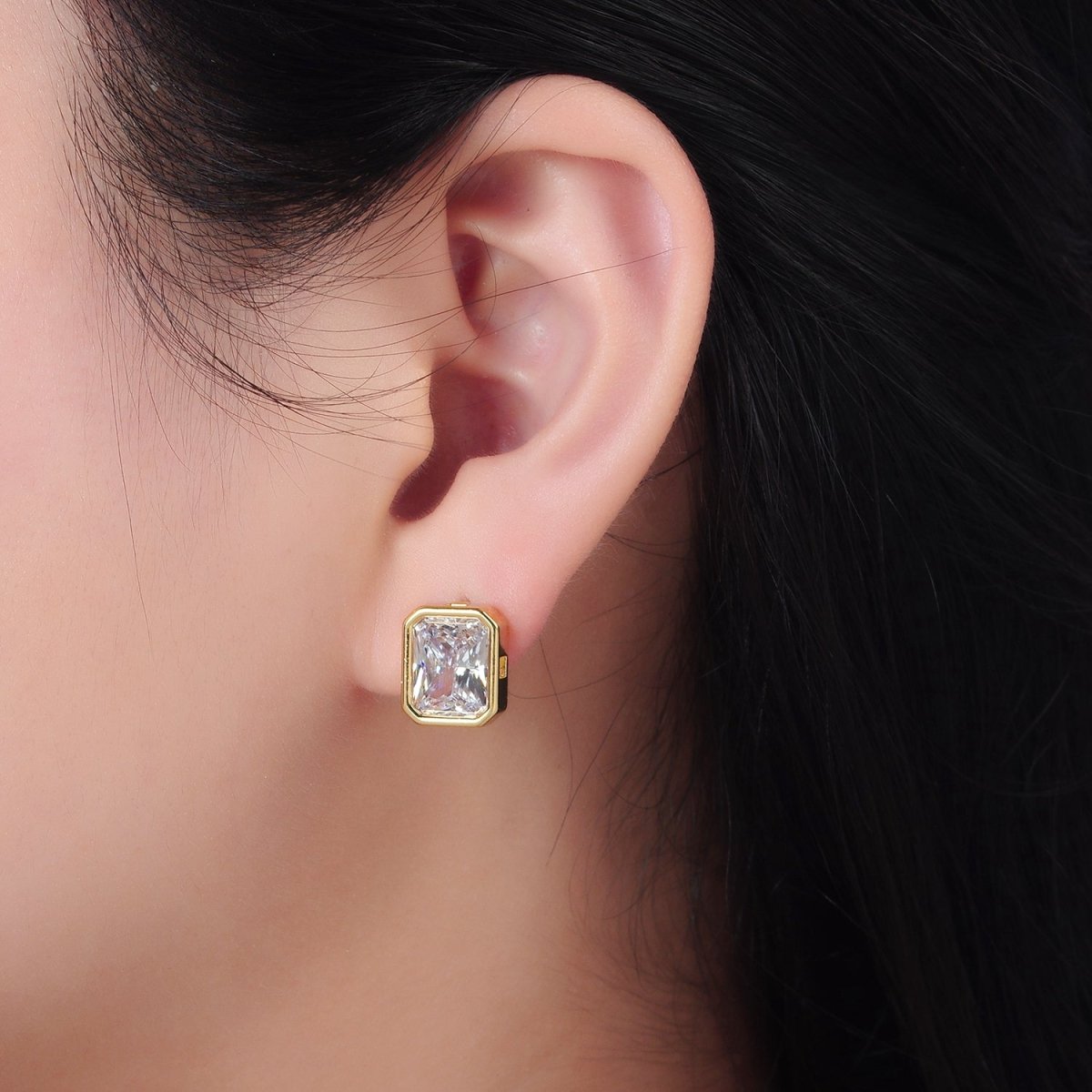 Exquisite 24K Gold Filled 12mm Clear CZ Baguette Bezel Stud Earrings