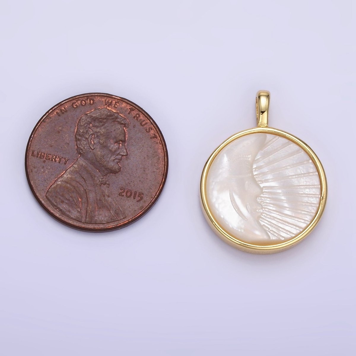 24K Gold Filled 22mm Celestial Moon Face Ray Shell Pearl Bezel Round Pendant