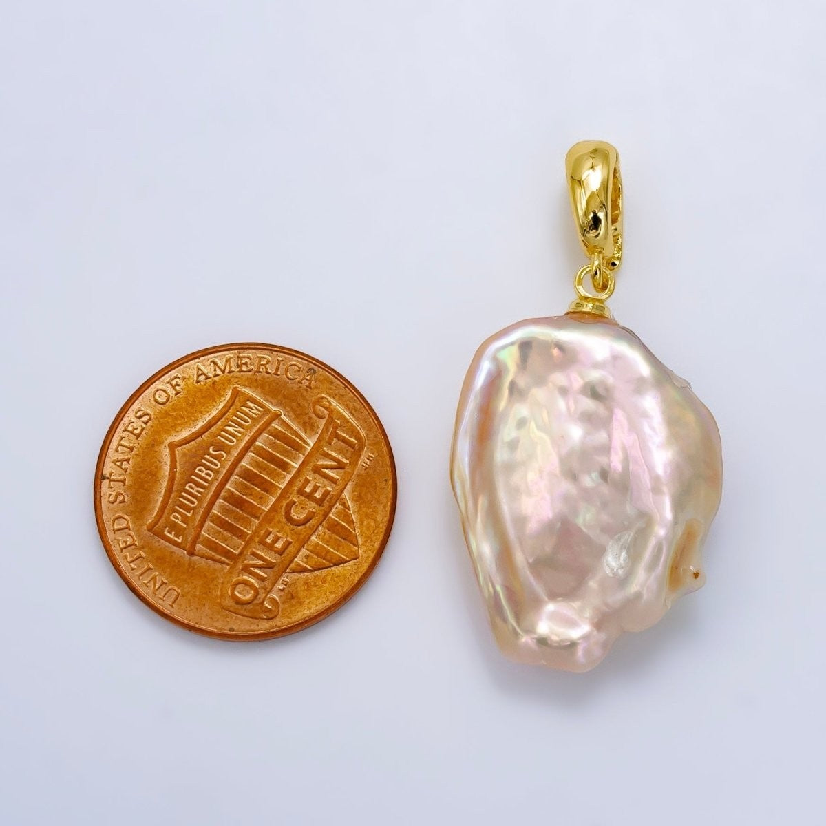 24K Gold Filled Iridescent Freshwater Pearl Snap Latch Bail