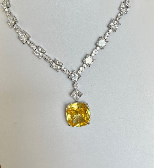 Exquisite 9.5CT Cubic Zirconia Pendant Necklace