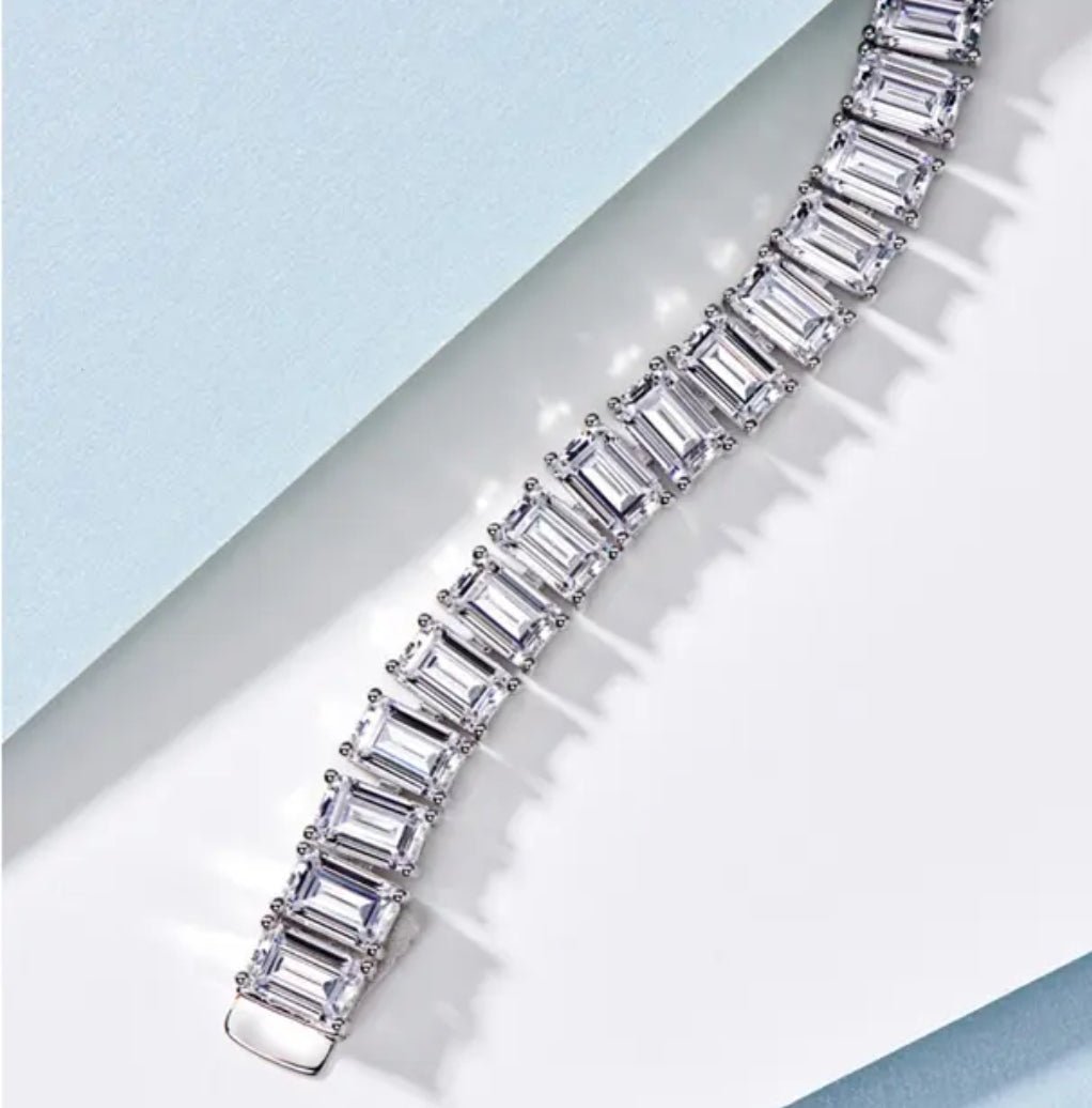 Gorgeous Magnificent Emerald Cut Cubic Zirconia Bracelet