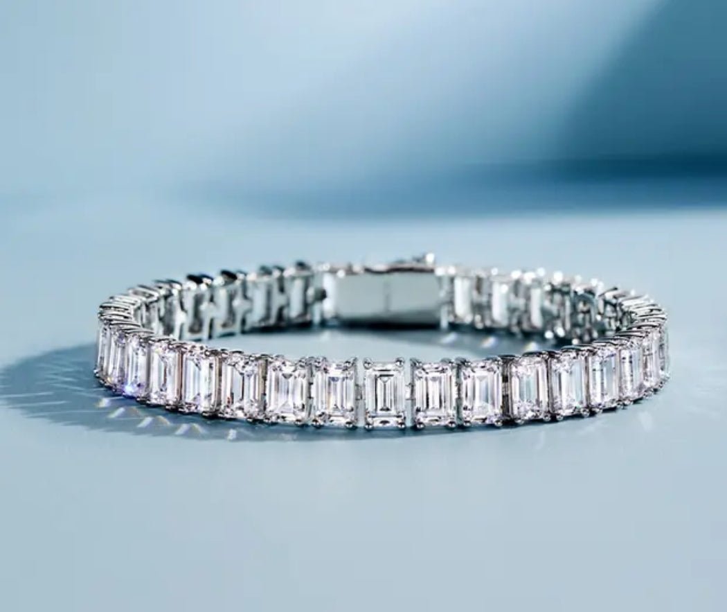 Gorgeous Magnificent Emerald Cut Cubic Zirconia Bracelet