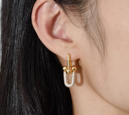 Beautiful Saddle Earrings Zircon Cubic Zirconia