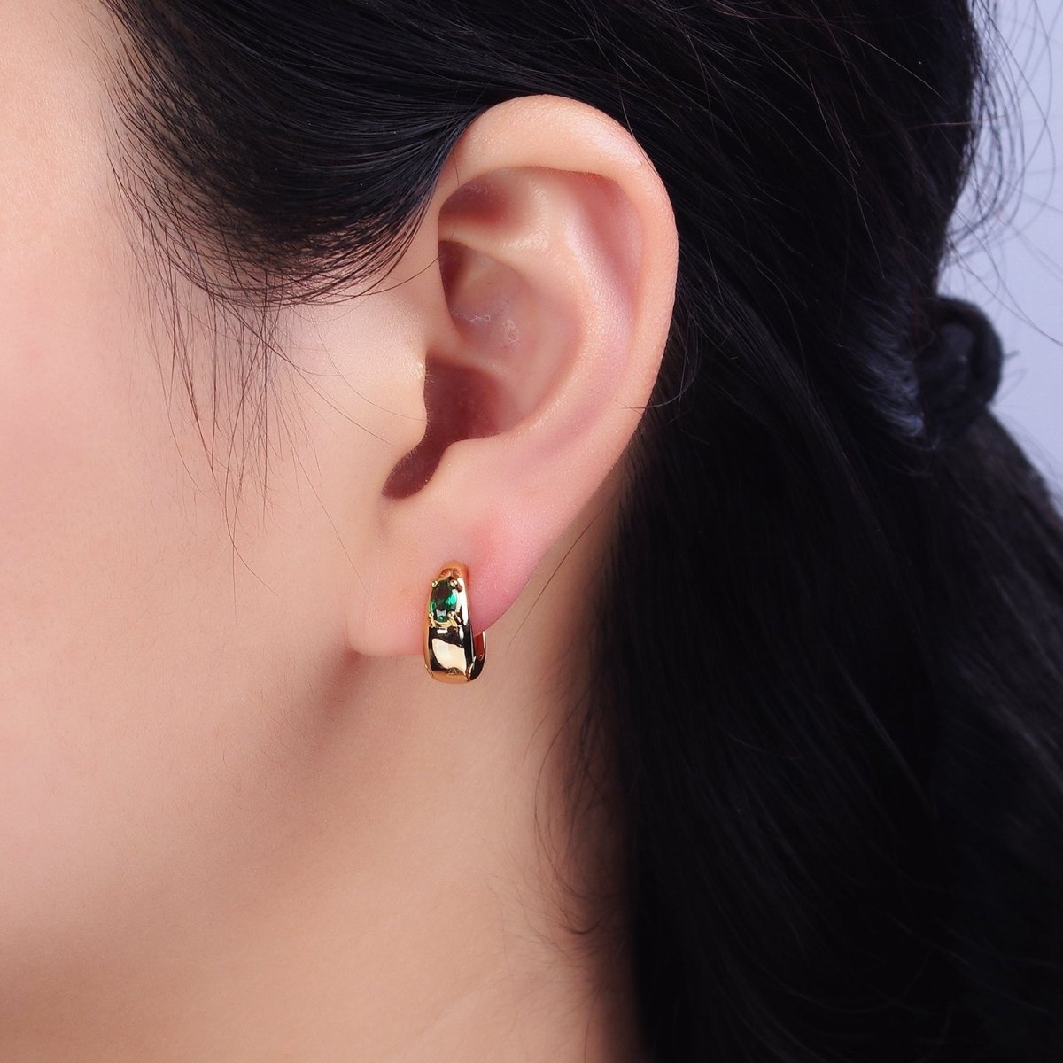 Simple 16K Gold Filled Emerald Green Oval CZ Dome 13mm Huggie Earrings in Silver & Gold