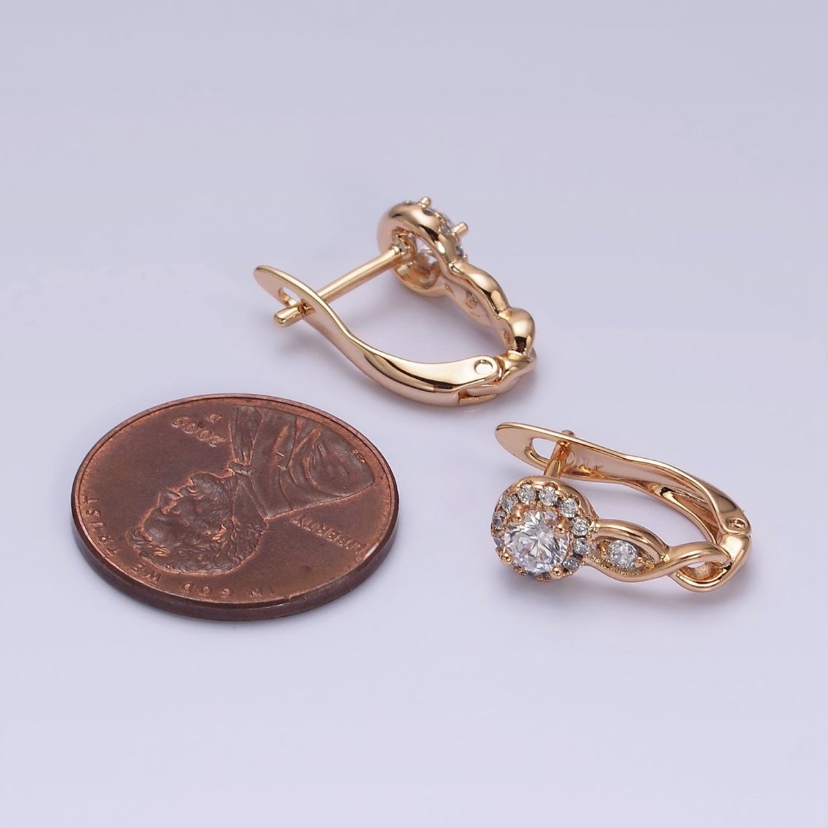 Beautiful 18K Gold Filled Round CZ Twist Geometric English Lock Earrings
