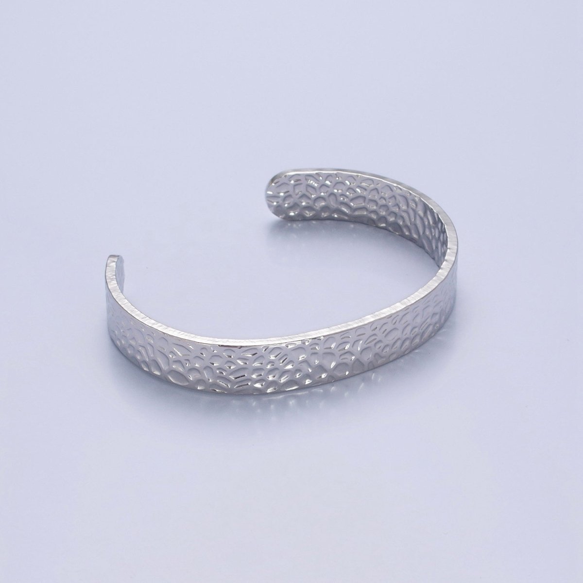 24K Gold Filled Hammered Bangle Bracelet in Gold